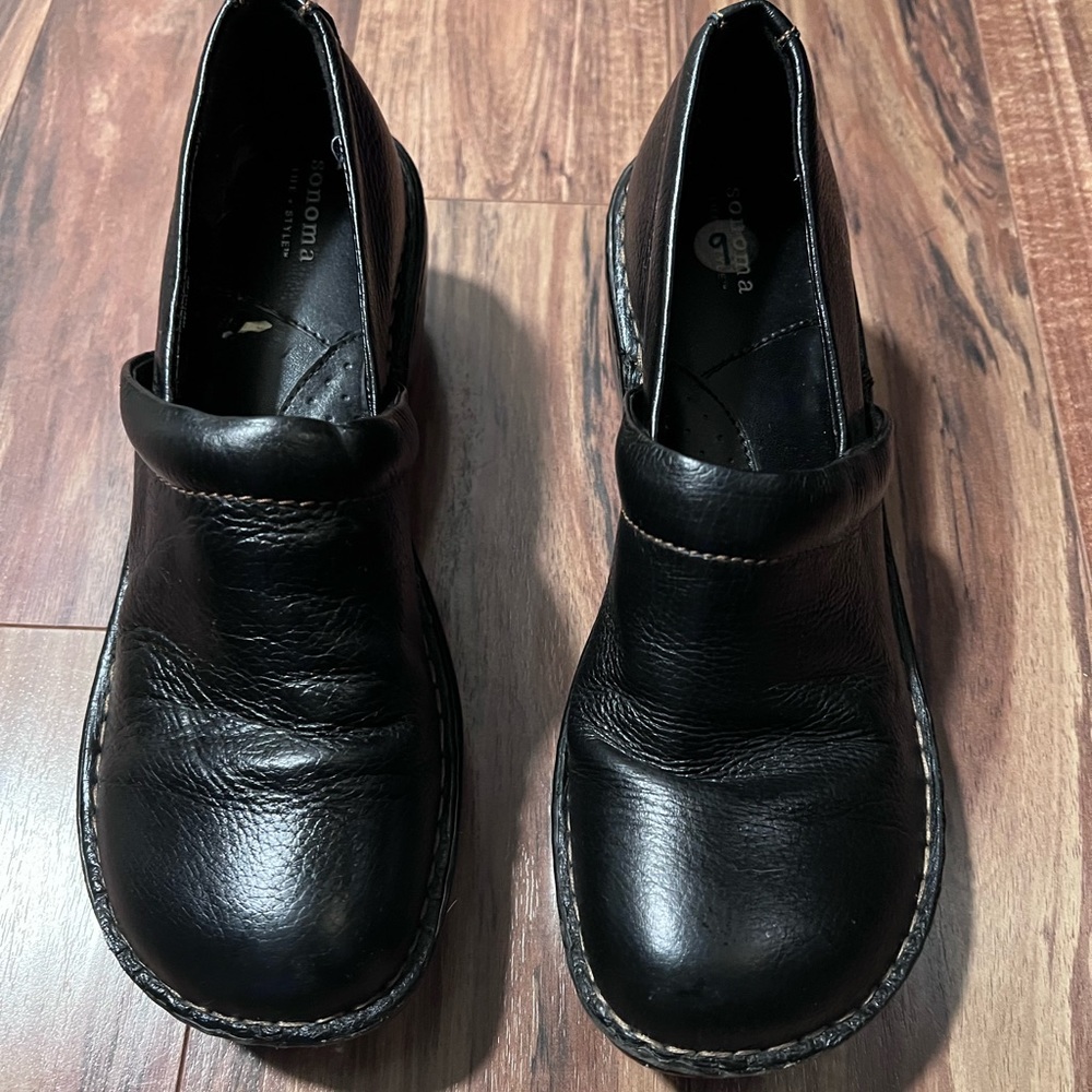 Sonoma clogs